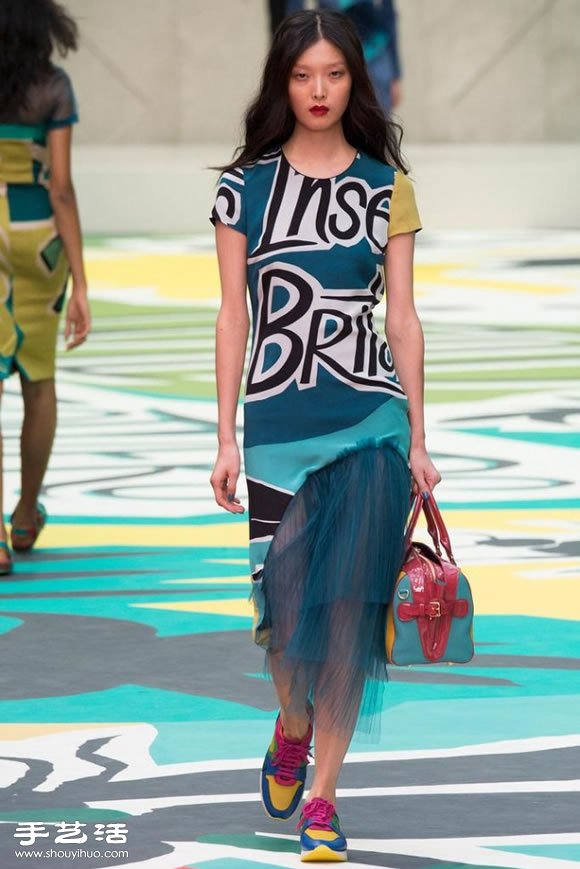 Burberry Prorsum 2015 春夏女装秀 -  www.shouyihuo.com