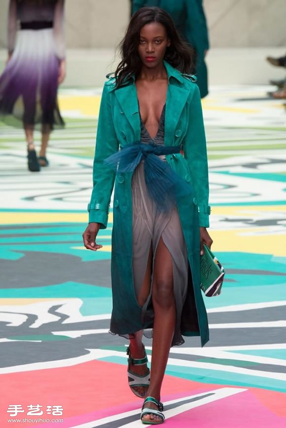 Burberry Prorsum 2015 春夏女装秀 -  www.shouyihuo.com
