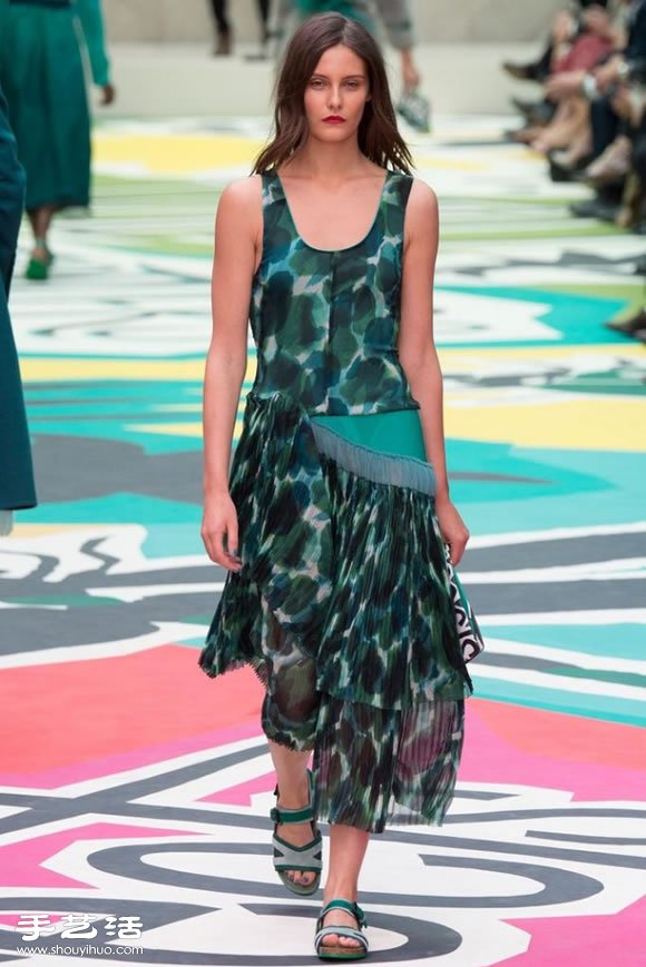 Burberry Prorsum 2015 春夏女装秀 -  www.shouyihuo.com