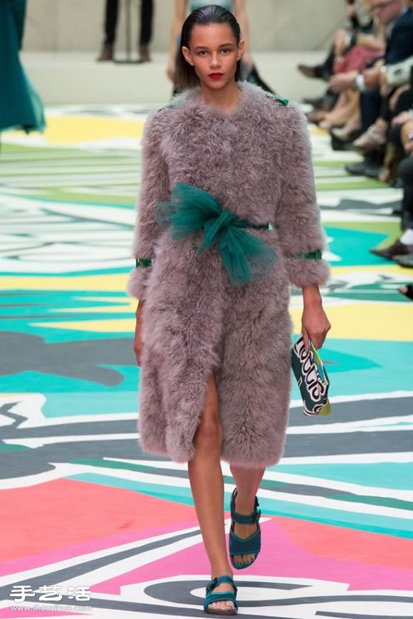 Burberry Prorsum 2015 春夏女装秀 -  www.shouyihuo.com