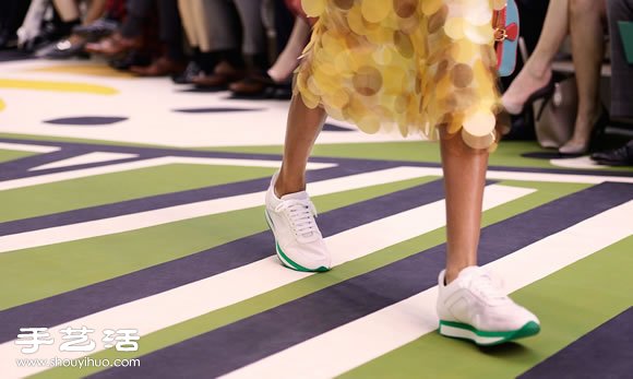 Burberry Prorsum 2015 春夏女装秀 -  www.shouyihuo.com