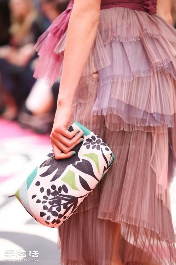Burberry Prorsum 2015 春夏女装秀 -  www.shouyihuo.com