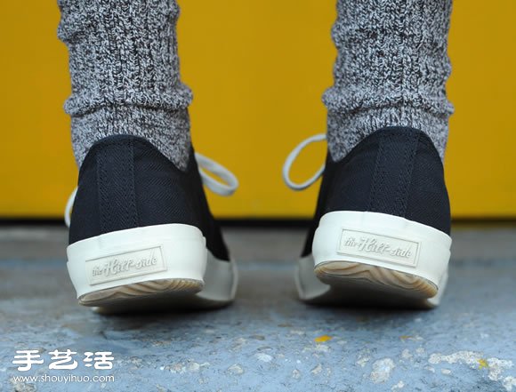 The Hill Side推出的秋冬帆布平底鞋 -  www.shouyihuo.com