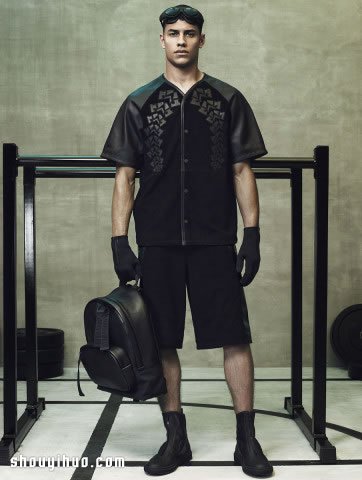 Alexander Wang和H&M极简街头运动单品 -  www.shouyihuo.com