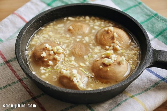蒜香鸡汁焗蘑菇的做法 自制海鲜味焗蘑菇 -  www.shouyihuo.com
