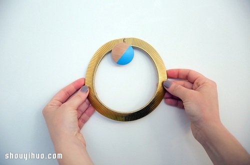 简约又美观的墙壁挂钩DIY手工制作图解教程 -  www.shouyihuo.com