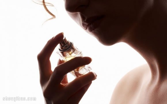 如何混搭使用香水 混搭香水产品的小技巧  -  www.shouyihuo.com