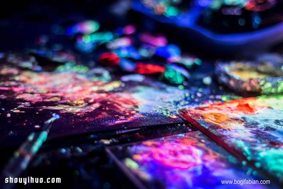 神奇的墙面夜光彩绘 关灯就变成奇幻世界！ -  www.shouyihuo.com