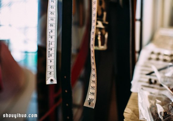 曾经是木匠 打造全手工皮革皮制包包品牌 -  www.shouyihuo.com