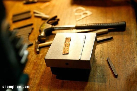 亲手打造完美银戒指的纯手工制作步骤图解 -  www.shouyihuo.com