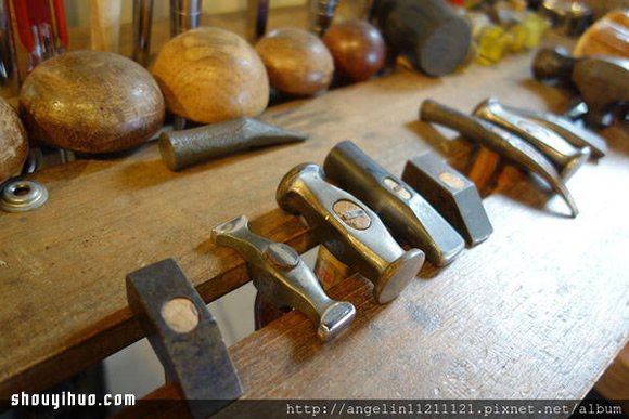 亲手打造完美银戒指的纯手工制作步骤图解 -  www.shouyihuo.com