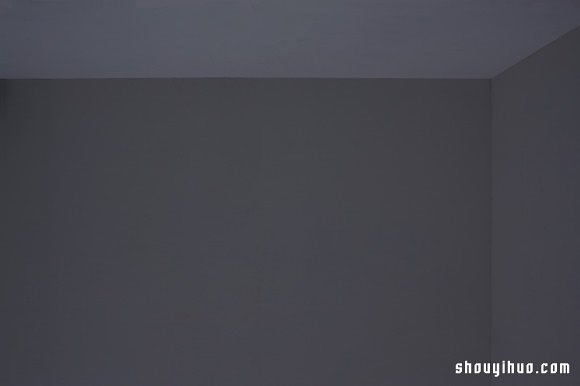 YOY–WORKS 设计的绝妙超薄墙角灯 -  www.shouyihuo.com