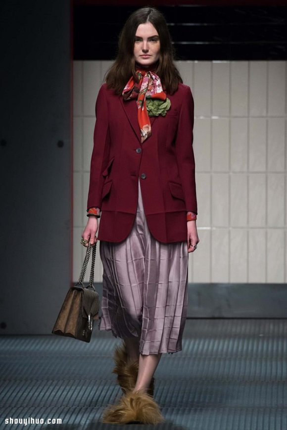 2015秋冬时装周：Gucci 的旧时代新复兴 -  www.shouyihuo.com