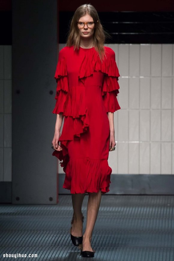 2015秋冬时装周：Gucci 的旧时代新复兴 -  www.shouyihuo.com