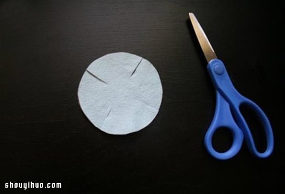 布艺风车手工制作 不织布风车玩具的做法 -  www.shouyihuo.com