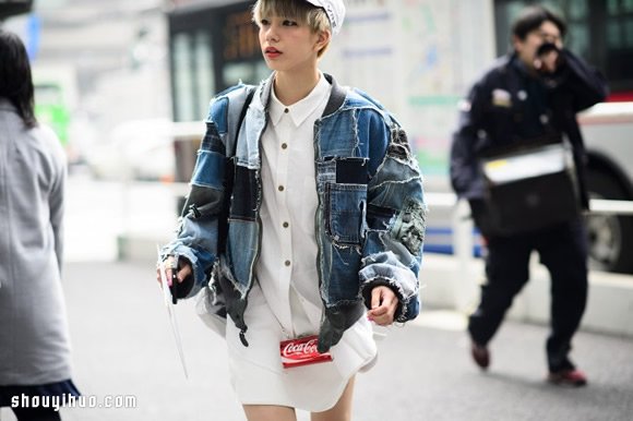 时尚街拍中出现的女式新奇包款 -  www.shouyihuo.com