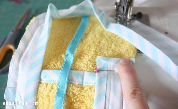 旧毛巾改造再利用 手工制作洗漱用品收纳袋 -  www.shouyihuo.com