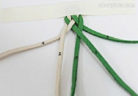 简单五股皮绳编织手链手镯的制作方法图解 -  www.shouyihuo.com