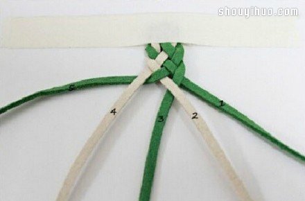 简单五股皮绳编织手链手镯的制作方法图解 -  www.shouyihuo.com