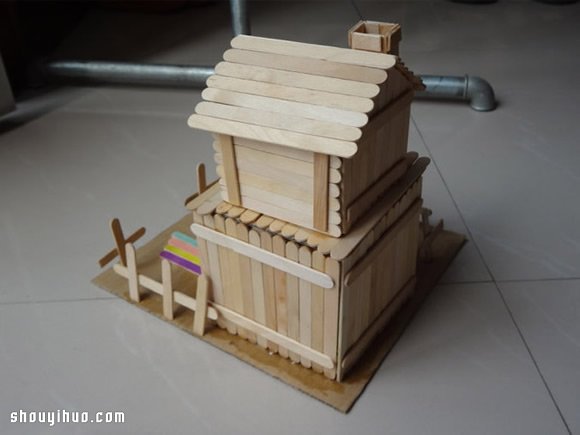 雪糕棍废物利用DIY制作两层楼小别墅模型 -  www.shouyihuo.com