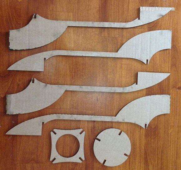 火箭模型玩具手工制作 用饮料瓶和瓦楞纸做 -  www.shouyihuo.com