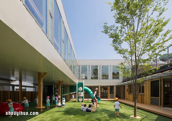 有草皮广场的幼儿园 让孩子们尽情跑跳蹦！ -  www.shouyihuo.com