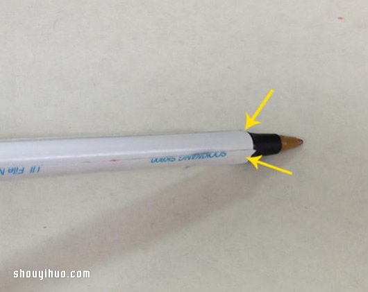 不织布手工制作漂亮婚礼签到笔的方法图解 -  www.shouyihuo.com