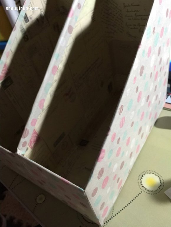 废弃牛奶箱废物利用DIY制作收纳架的方法 -  www.shouyihuo.com