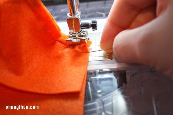 可爱不织布玩具卡车货车布艺手工制作方法 -  www.shouyihuo.com
