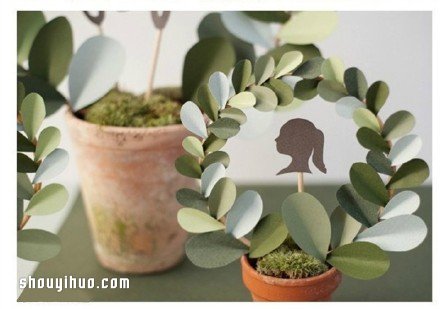 利用绣绷和卡纸 DIY环形装饰盆栽的方法 -  www.shouyihuo.com