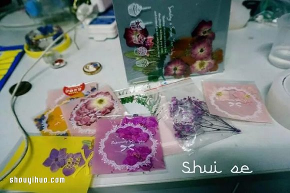 自制漂亮的水晶滴胶手镯的过程步骤图解 -  www.shouyihuo.com