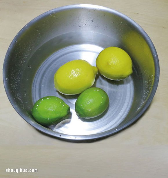 自制柠檬冰块的方法 简单柠檬冰块DIY做法 -  www.shouyihuo.com