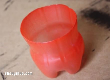 喝完可乐剩下的塑料瓶制作收纳杯的方法 -  www.shouyihuo.com