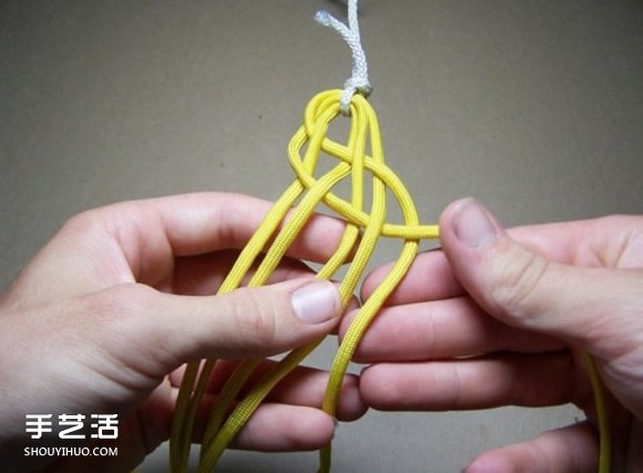 六股绳手链的编法图解 六股绳编手链的方法 -  www.shouyihuo.com