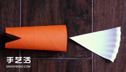 幼儿玩具小鱼手工制作 利用卫生纸卷筒和纸托盘 -  www.shouyihuo.com