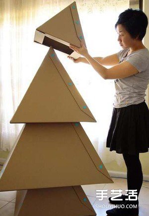 废纸箱变废为宝DIY手工制作好玩的儿童玩具 -  www.shouyihuo.com