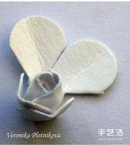 硬纸片折纸玫瑰花的方法 玫瑰花的折法步骤图 -  www.shouyihuo.com