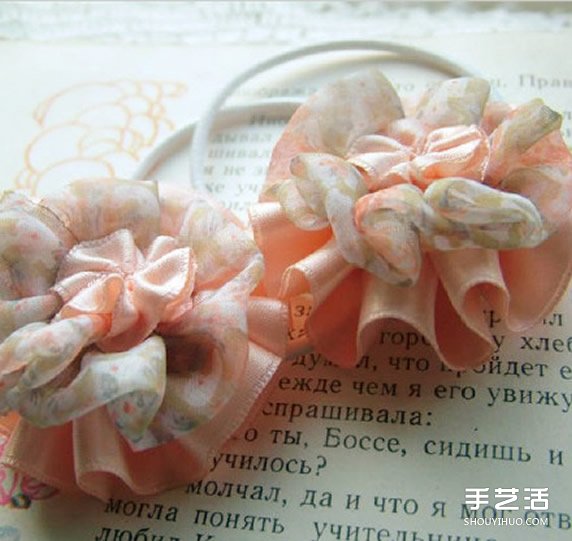 绸带头花发绳手工制作 漂亮发绳DIY图解教程 -  www.shouyihuo.com