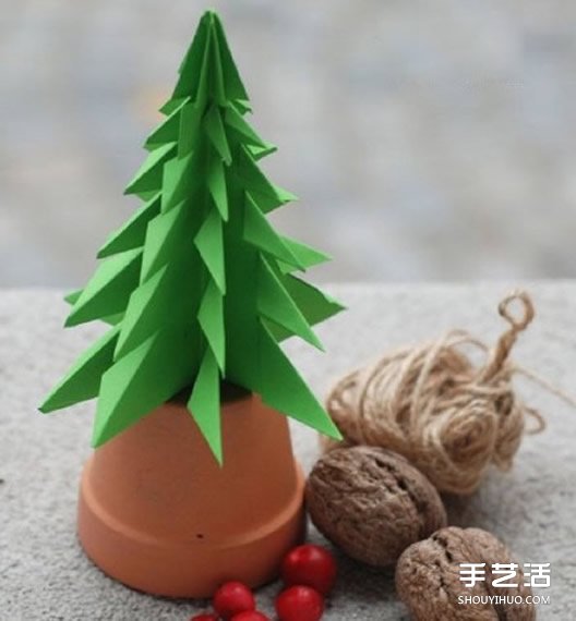 立体圣诞树怎么做 立体圣诞树折纸制作图解 -  www.shouyihuo.com