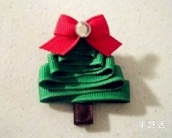 简单绸带圣诞树制作方法 圣诞树DIY图解教程 -  www.shouyihuo.com