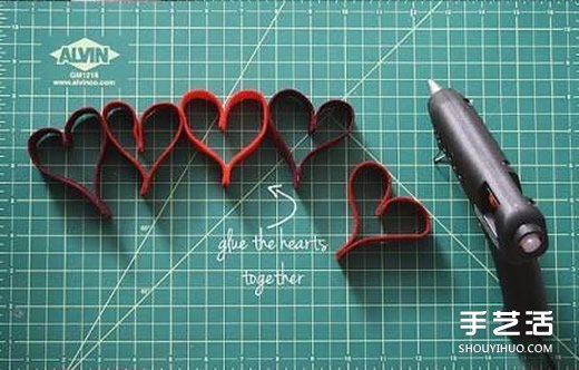 简单节日挂饰布艺制作 爱心组合布艺挂饰DIY -  www.shouyihuo.com
