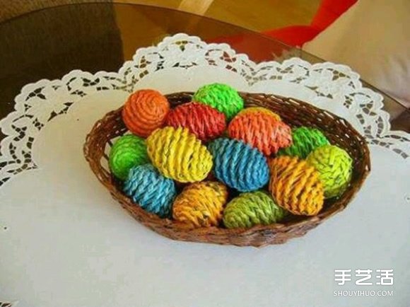 废旧报纸编球的方法 编织球用报纸DIY制作 -  www.shouyihuo.com