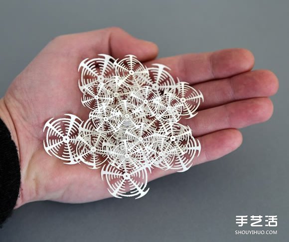 以细菌、结晶等为灵感创作的立体纸雕作品 -  www.shouyihuo.com