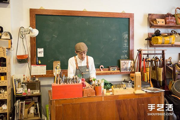 暖暖日式经典皮革小书包DIY手工制作图解教程 -  www.shouyihuo.com