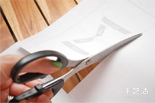 怎么做立体生日贺卡 立体生日贺卡的制作方法 -  www.shouyihuo.com