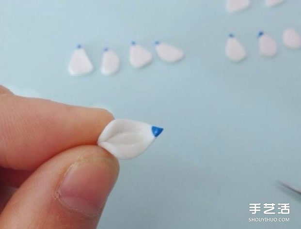 超轻粘土莲花DIY教程 用粘土制作莲花的过程 -  www.shouyihuo.com