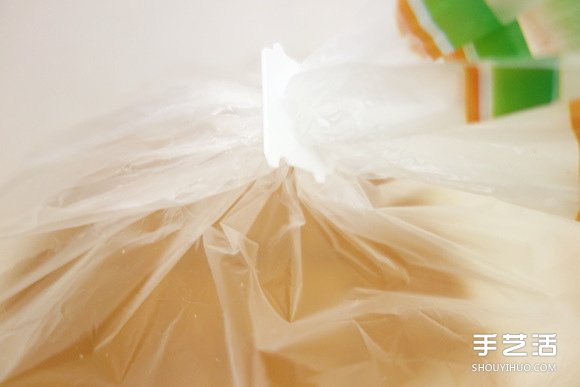 面包塑胶袋口夹废物利用 DIY制作可爱猫咪 -  www.shouyihuo.com