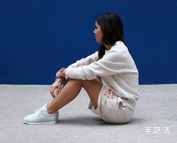 女生运动鞋休闲搭配 反璞归真的最新时尚潮流 -  www.shouyihuo.com