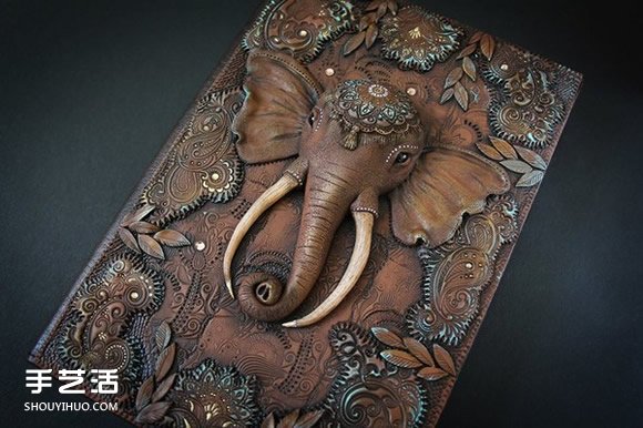 纯手工打造：带有图案的手工魔法书作品图片 -  www.shouyihuo.com