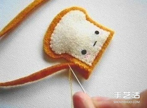 不织布小挂件手工制作 简单布艺挂饰DIY图解 -  www.shouyihuo.com